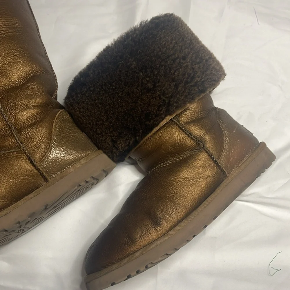 Ugg Womens Classic Tall Metallic Bronze Leather Boots, Size 9, Pull On Sheepskin - Picture 6 of 8